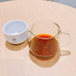 PASSAGE COFFEE - ガラスのポットと小さな茶碗で出ます