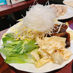 四川料理 品品香 - 野菜の種類たっぷり