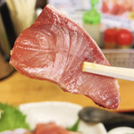 カネセイ - 本日の日替り定食Ａ950円「肉厚ブリのリフト」