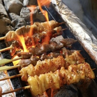 [Confidence in freshness] Savor the fresh “Omi chicken” grilled with natural Bincho charcoal