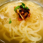 焼肉ホルモン ボンズ 池袋本館 - ぼんずの盛岡冷麺