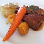 Benoit Alain Ducasse - 仔牛胸肉のコンフィ、キャロット、オニオン、じゃがいも