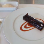 Benoit Alain Ducasse - チョコレートとキャラメルブノワ風・牛乳アイスクリーム