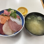 Hamayaki Nagi - 味噌汁・漬物付き
