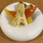 Sua.  - お通しのピクルス