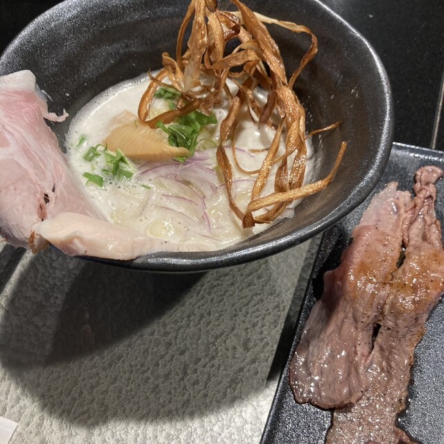 写真 : 鶏soba 座銀 神戸本店 - みなと元町/ラーメン | 食べログ