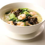 Soup noodles with shrimp