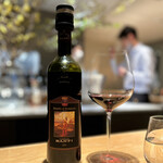 マンサルヴァ - 今飲んでもこなれ始めている2010ですが、さすがに、まだまだ先の可能性を感じさせるバンフィ♪
      味わいがリッチですよねぇ。ちょっと旨味成分も感じられて盛り上がります！