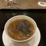 齋華 - モウコザメのフカヒレ煮込み　茶碗蒸し仕立て　赤酢で味変　トリュフ