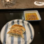 齋華 - 焼き餃子　XO醬のソース