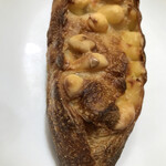 もりの下のパン店 - チーズバゲット