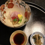 料亭か茂免 - 鮃、本鮪、炙り帆立、あしらい