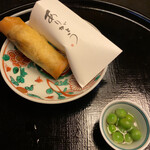 料亭か茂免 - 鰻と蕗の八幡包み揚げ、鶯豆含め煮