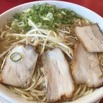 マルチョンラーメン - 料理写真:ラーメン中800円