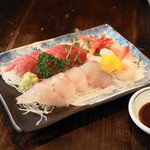 Sakana Jikan - 2013.6 三種盛り（700円）マグロ赤身、カンパチ、甘エビ