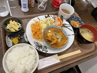 Gohanya Anshante - 日替り定食(煮込みハンバーグ)