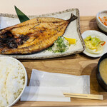 炭火焼鳥と定食 カドクラ食堂 - 