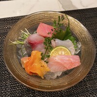 完全個室鮨和食かなうS - お刺身5種盛り