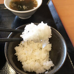 紅葉亭 - ちょうど良いかたさのお米。おかずにぴったりです