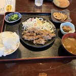 時代屋 ルフラン - とんてき定食