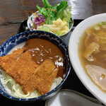 Ajino Ya - 中華(普通) ＋ カツ丼(小) のセット定食 1,050円 一番人気