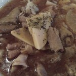 山鯨屋 - トマトもつ煮380円＋税、アップ(2023.2.17)