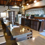 長州くじら亭 - テーブル席と座敷が有ります♪