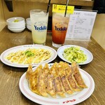 大阪餃子専門店 よしこ - 