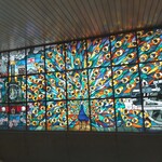 うなぎ 魚政 - 新橋駅の「クジャクが描かれた大きなステンドグラス」