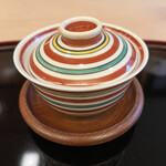 山玄茶 - お凌ぎの蓋付き茶碗の中には。。。？