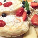 サンタフェ - 季節のフルーツパンケーキ