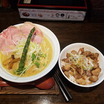 麺69 チキンヒーロー - 