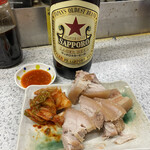 立ち呑み処　おかもと - 蒸し豚