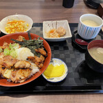 Shamoya Okame - 軍鶏家ランチ 1210円