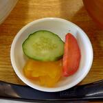 小さな食堂 ヒロ - お漬物 ※拡大 (2023.02.21)