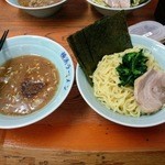 中盛りつけ麺
