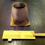 野菜和食　十六の糸 - 小川町の有機麦茶（ホット）（550円）