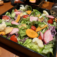 花殿 京橋京阪モール - 近江野菜の彩り重箱サラダ　花様ドレッシング