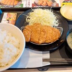 松のや - ロースカツ定食ポテサラクーポン590円