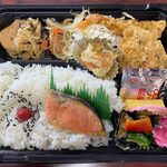 弁当総菜屋 ぐん平 - 特製弁当のアップ