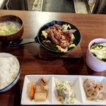 Teppanyaki Ichi - 牛サガリ キャベツ炒め定食1100円
