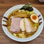 らーめん 餃子 醤々亭 - 料理写真:醤油ラーメン