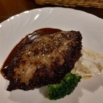 麻布食堂 - 人参抜きなので彩りが寂しい（＾＾；