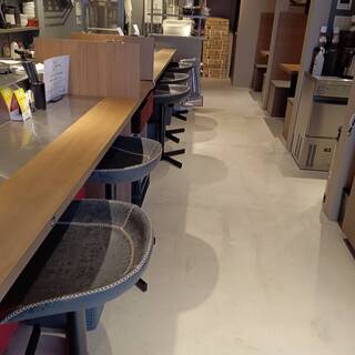 【お一人様でも】国産黒毛和牛やホルモンが炭火で楽しめる