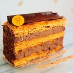 ピエール・エルメ・パリ ホテル ニューオータニ - ミルフィユ アンフィニマン ショコラ 864円