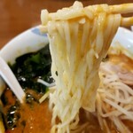 手打ちラーメン 金龍 - 麺リフト