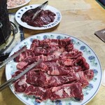 焼肉の龍巳 - 牛サガリと牛レバー