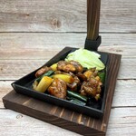 炭火烤鸡肉葱段串 (酱汁)