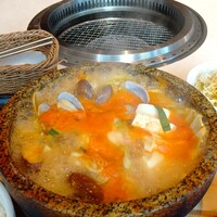 馬車道 de 焼肉 DOURAKU CORRIDA 北仲ブリック＆ホワイト店 - 