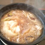 ドライブイン本郷 - 料理写真:鍋焼きうどん